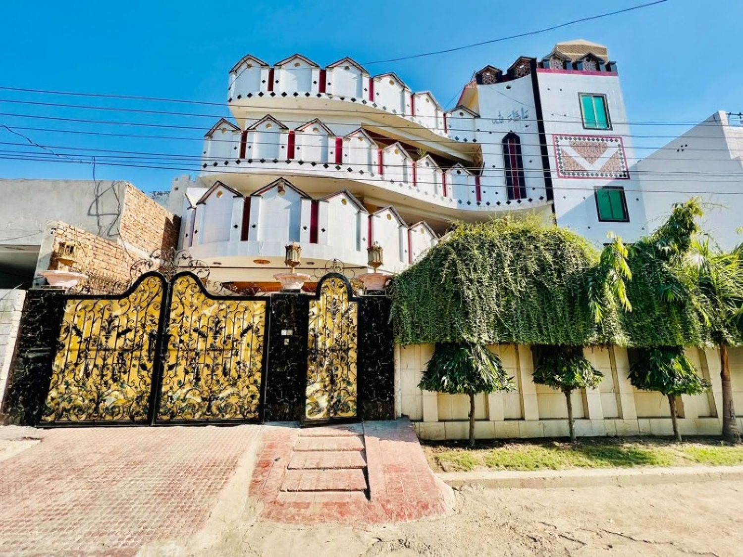 1 Kanal Triple Storey  House For Sale in Aziz Bhatti Town